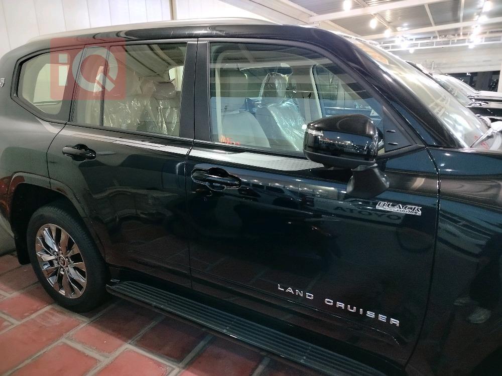 تۆیۆتا لاند کروزەر